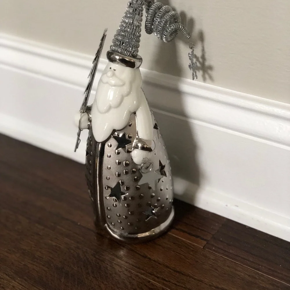 Pier 1 Imports 8” Silver/White Glittery Hat Santa Claus Tea Light Candle Holder